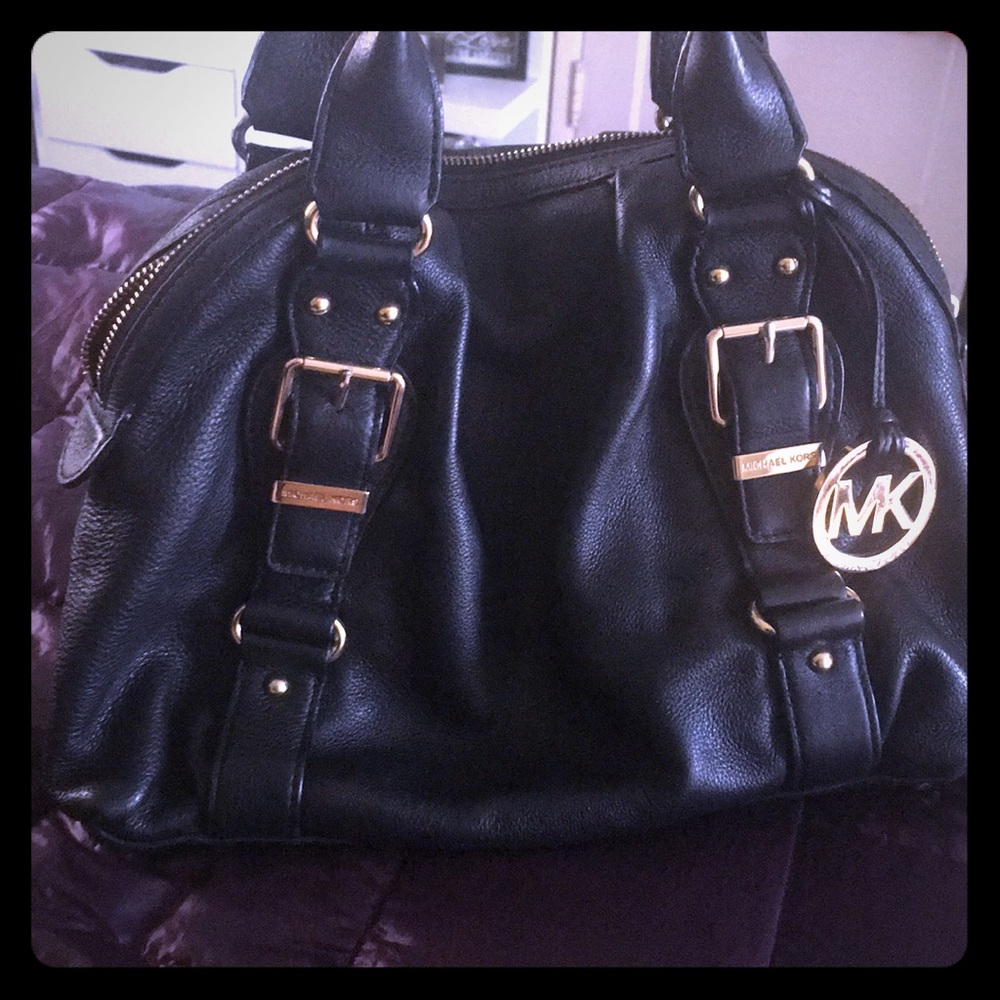 Michael Kors Purse Authentic small but roomy